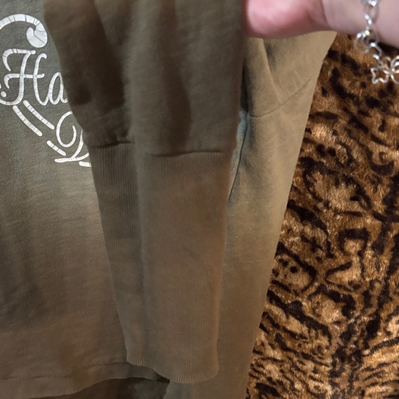 Harley-Davidson Women's olive green 2 tone  Crew Neck Sweatshirt scoop neck - Picture 3 of 4